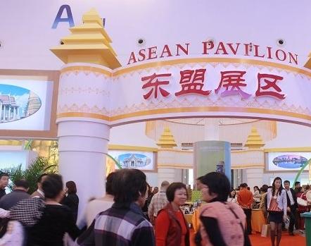 海南冬交會(huì) 參觀選購(gòu)者絡(luò)繹不絕