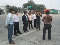 黃正恩總農(nóng)藝師調(diào)研瓜菜出島質(zhì)量安全檢測(cè)情況